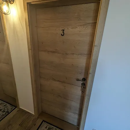 게스트하우스 Neue Linde 알스펠트