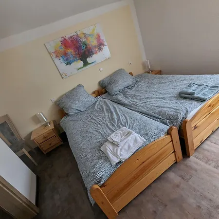 Neue Linde 게스트하우스