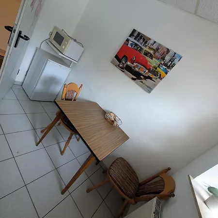 게스트하우스 Neue Linde 알스펠트