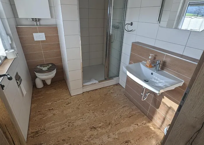 بيت ضيافة Neue Linde *